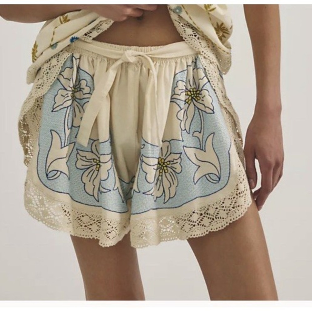 NEW Free People FAIRYTALE THE MOSSY FOREST SHORTS XS CROCHET EMBROIDERED LINEN